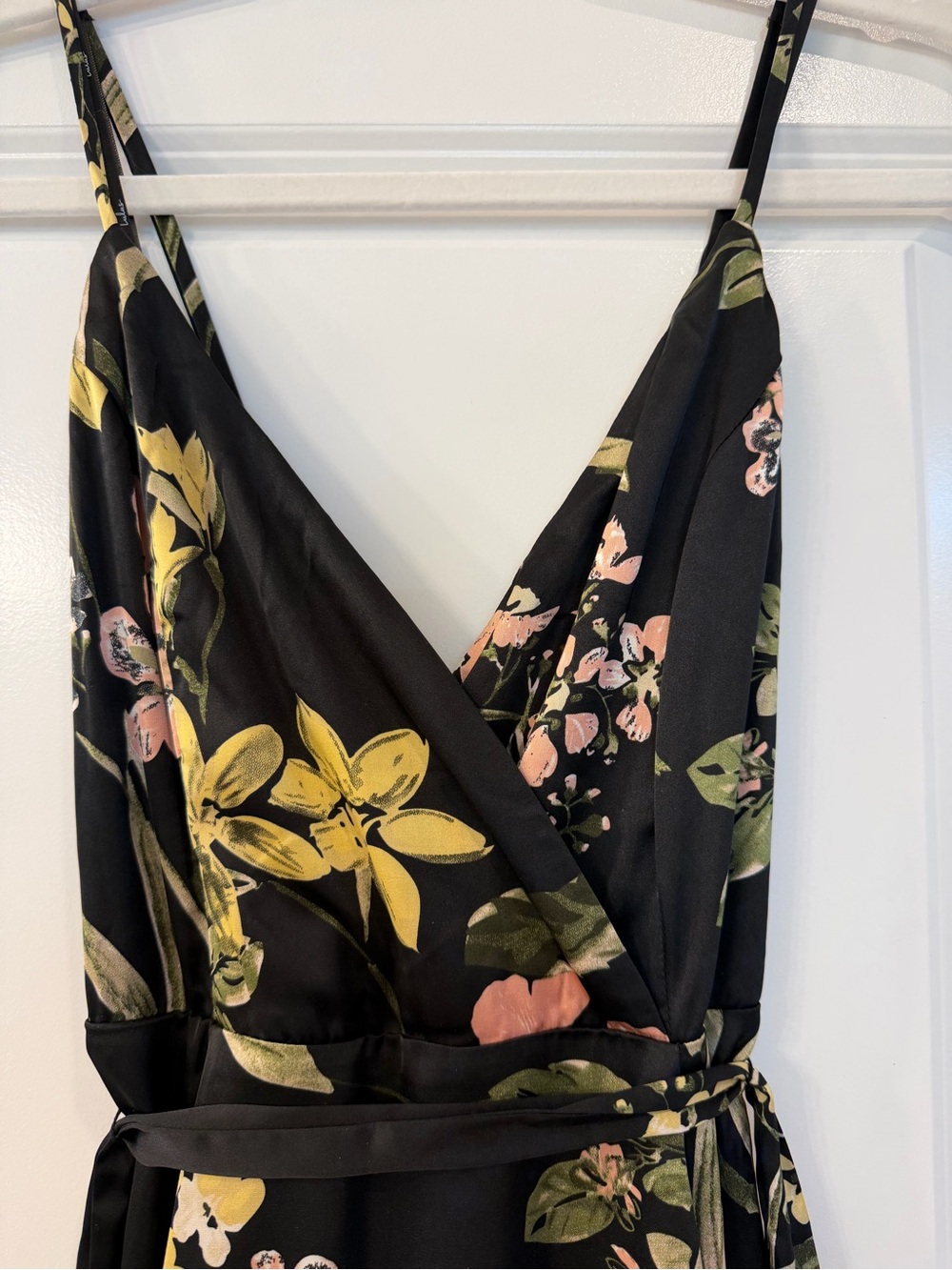 Lulu's Black Floral Wrap Maxi Dress with Green and Blush Print- NEW WITH TAGS XS - Picture 7 of 10